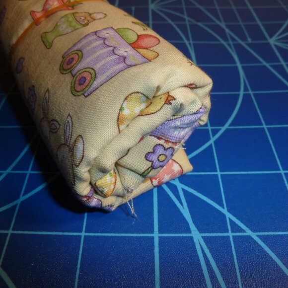 Easter-themed fabric - Picture 3 of 4